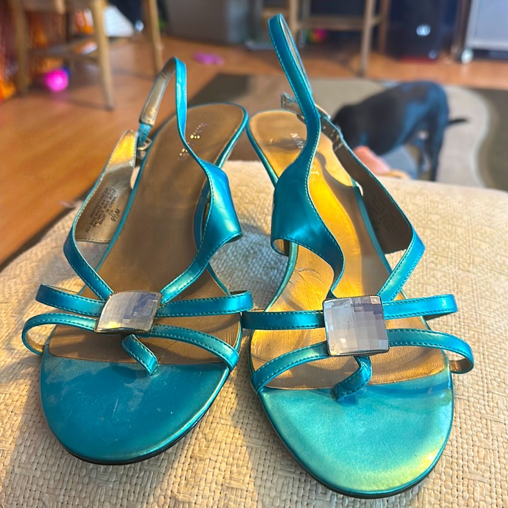 NINE WEST TEAL HEEL 9.5